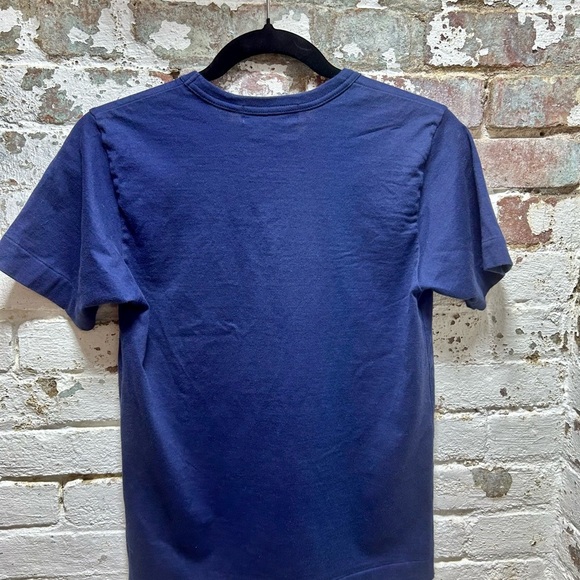 Play Comme des Garcons Navy Blue Women’s s
Size Large T-Shirt with Heart Patch - Picture 6 of 6